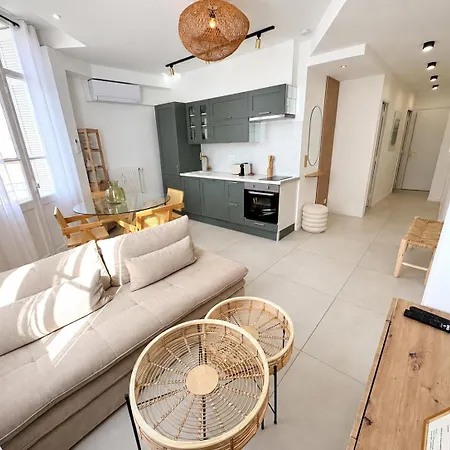 2 Rénové à Appartement Cannes